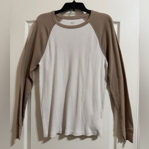 GAP Men’s Thermal Knit Shirt with Tan Trim